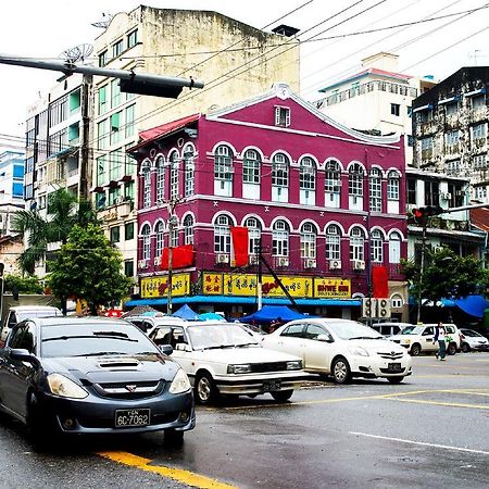 The Sat Yangon Exterior foto