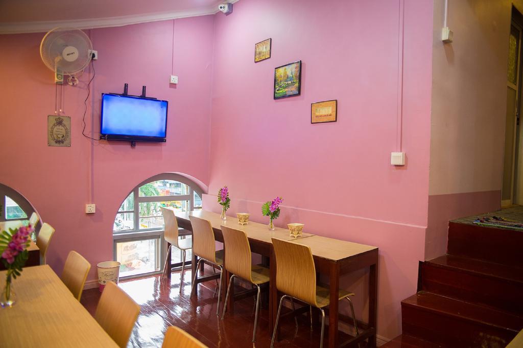 The Sat Yangon Exterior foto