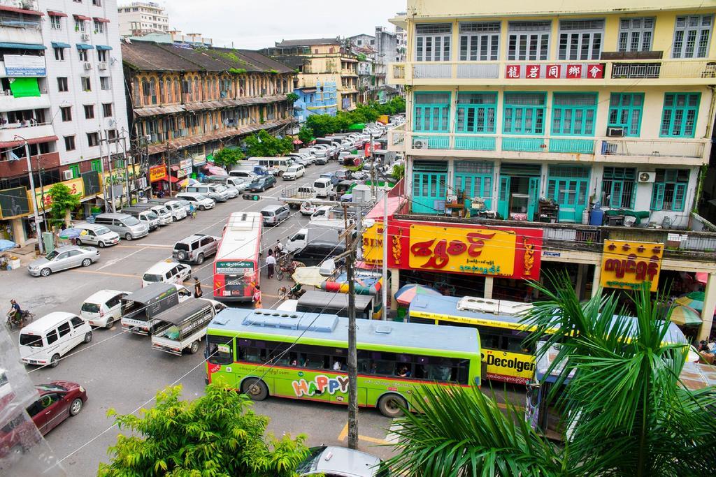 The Sat Yangon Exterior foto
