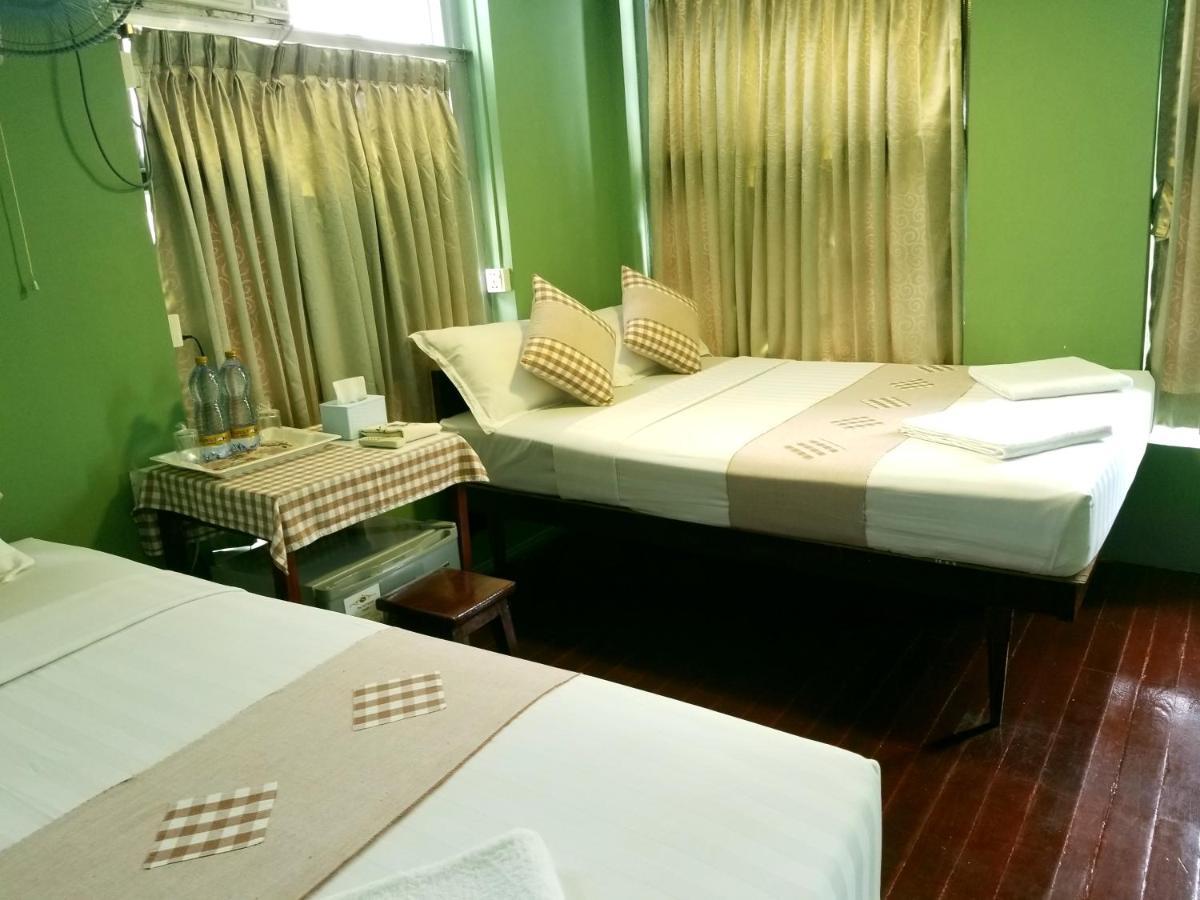 The Sat Yangon Exterior foto