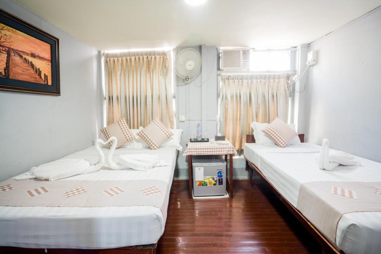 The Sat Yangon Exterior foto