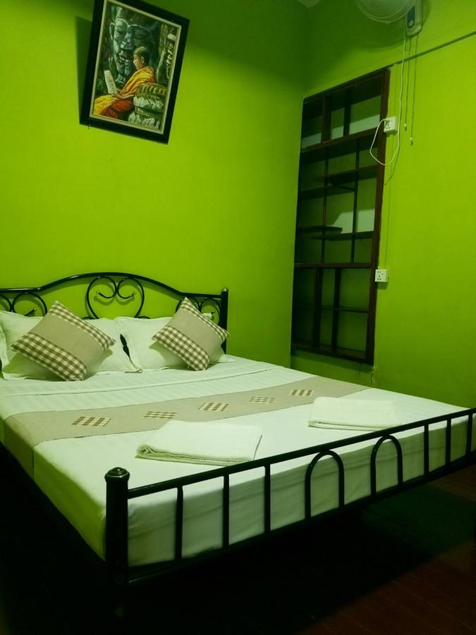 The Sat Yangon Exterior foto