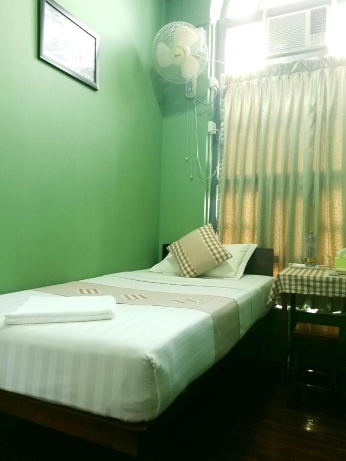 The Sat Yangon Exterior foto