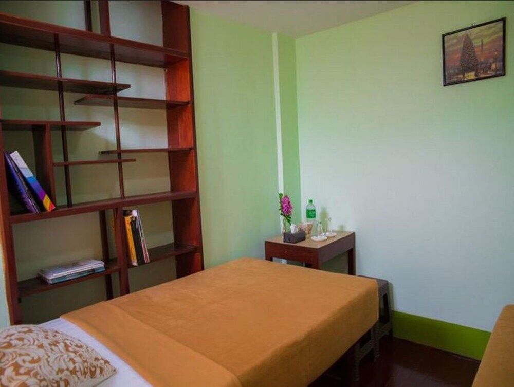 The Sat Yangon Exterior foto